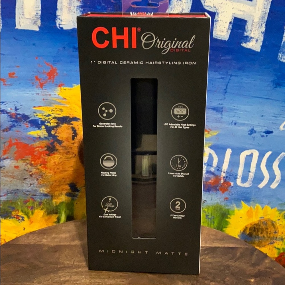 Chi Original digital flat iron.... price firm❤️